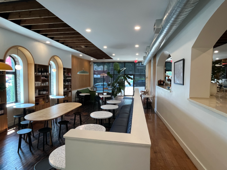 The inside seating area inside of Mom 'N 'Em in Madisonville